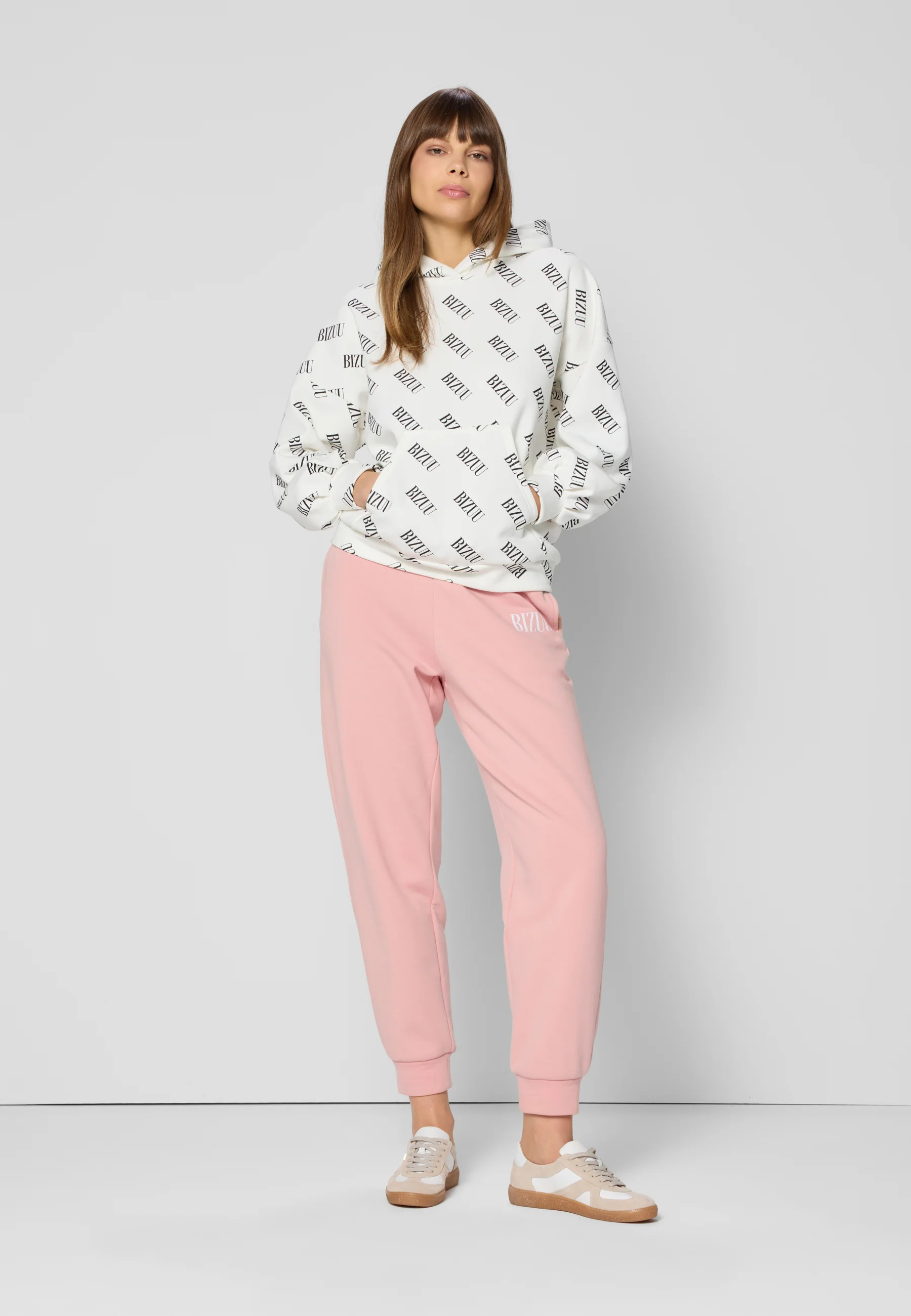 Kremowa bluza oversize z kapturem LINDY - Image 6